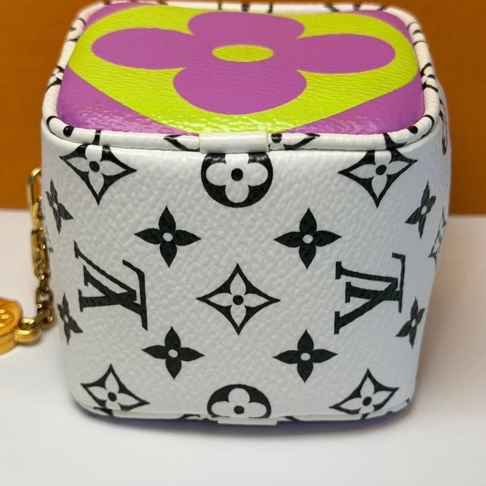LOUIS VUITTON Monogram Giant Portemonnaie Cube Mini Cube Coin Bag Key Charm - Picture 4 of 12